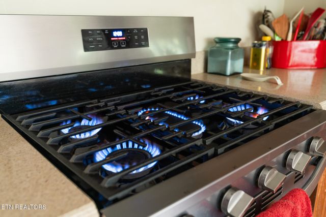 3560 Hirst Circle, Lenoir City, TN 37772