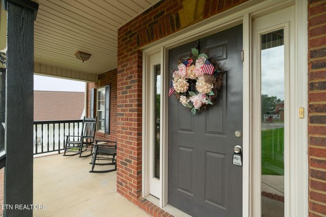 3560 Hirst Circle, Lenoir City, TN 37772