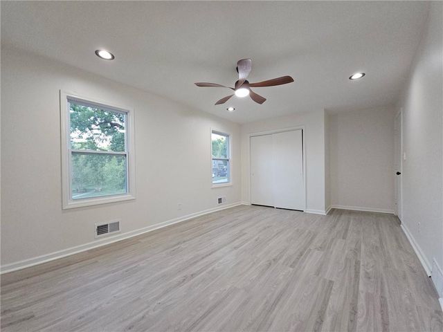 11120 Myrtle Avenue, Kansas City, MO 64137