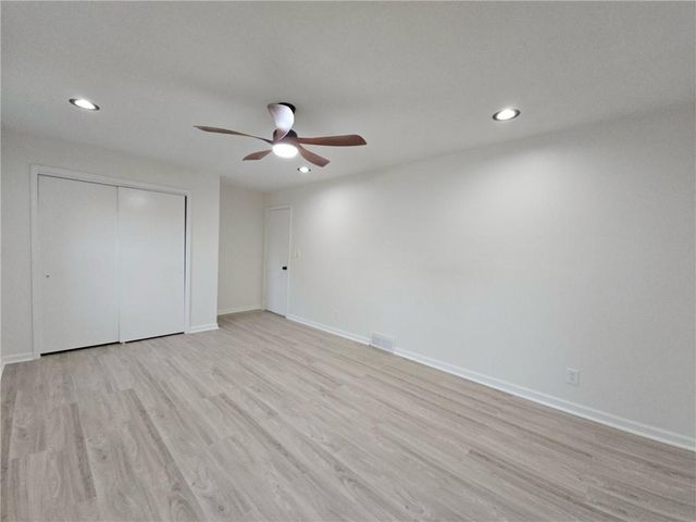 11120 Myrtle Avenue, Kansas City, MO 64137