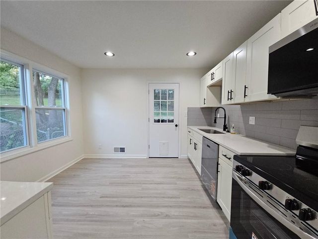 11120 Myrtle Avenue, Kansas City, MO 64137