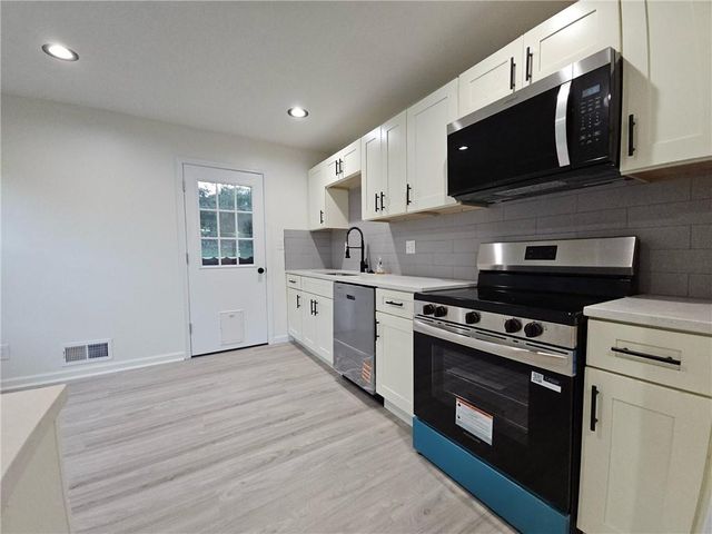 11120 Myrtle Avenue, Kansas City, MO 64137