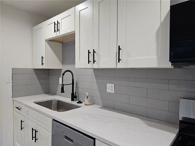 11120 Myrtle Avenue, Kansas City, MO 64137