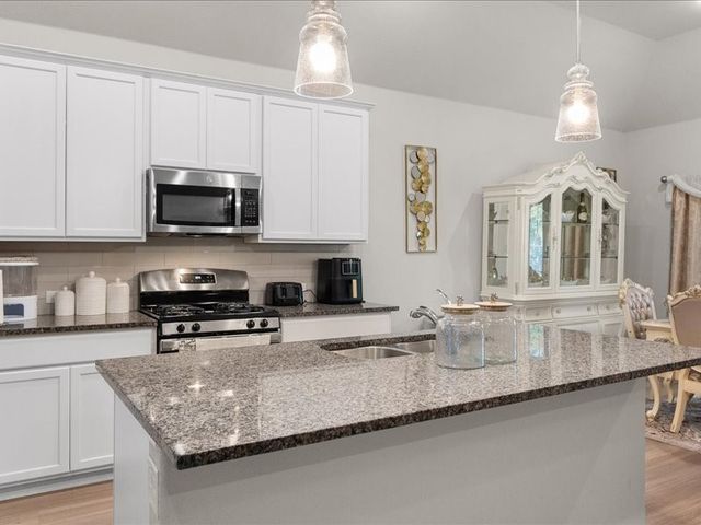 1215 Putnam Street, Mansfield, TX 76063