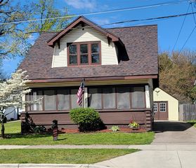 2027 Denwood Avenue, Wyoming, MI 49509