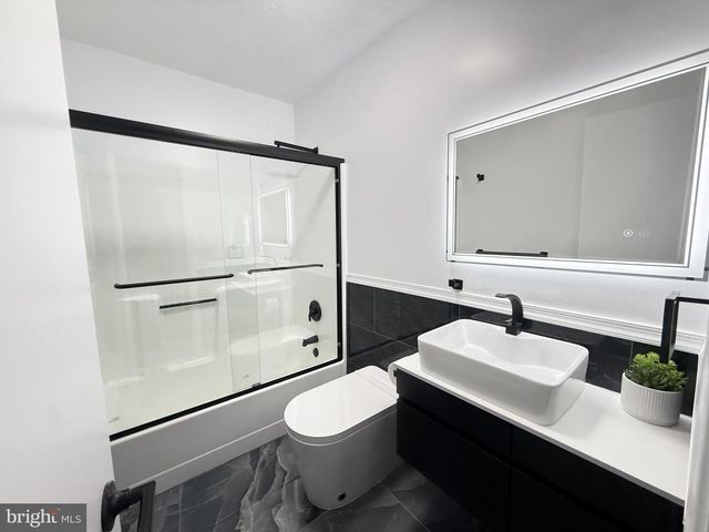 235 STAFFORD DR, Bushkill, PA 18324