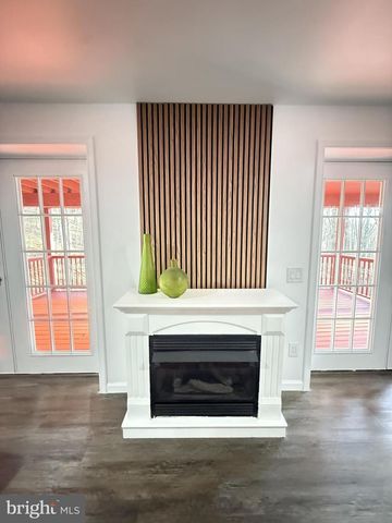 235 STAFFORD DR, Bushkill, PA 18324