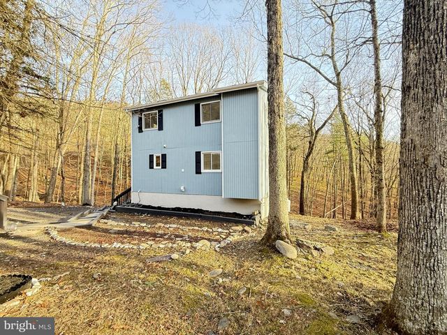 235 STAFFORD DR, Bushkill, PA 18324