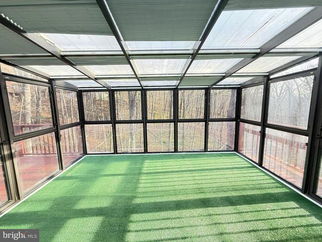 235 STAFFORD DR, Bushkill, PA 18324