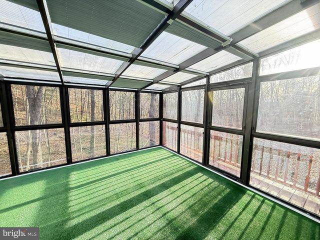 235 STAFFORD DR, Bushkill, PA 18324