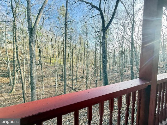 235 STAFFORD DR, Bushkill, PA 18324