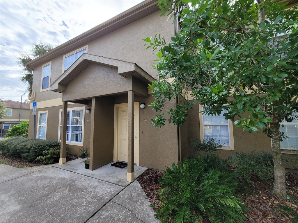 36106 LAKE CHASE BOULEVARD 201, Zephyrhills, FL 33541