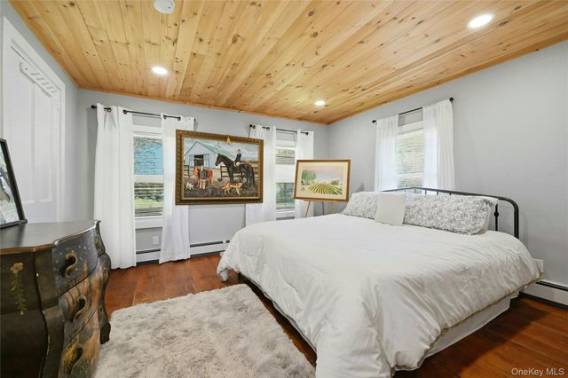 35950 Main Road, Cutchogue, NY 11935