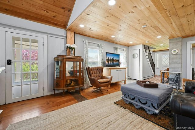 35950 Main Road, Cutchogue, NY 11935