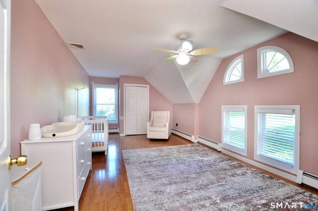 10 Breezy Knoll Drive, Bloomfield, CT 06002