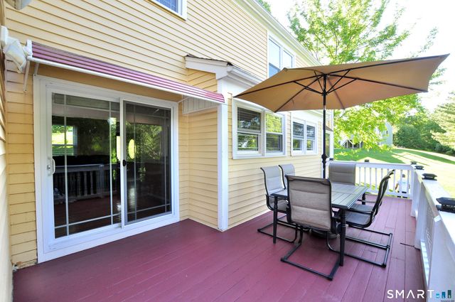 10 Breezy Knoll Drive, Bloomfield, CT 06002