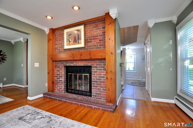 10 Breezy Knoll Drive, Bloomfield, CT 06002