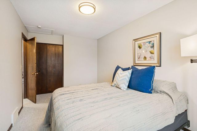 10500 Wyoming Avenue S, Bloomington, MN 55438