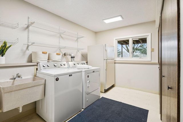 10500 Wyoming Avenue S, Bloomington, MN 55438