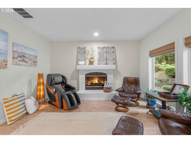 6248 BRIDGEVIEW Dr, West Linn, OR 97068