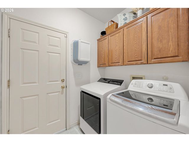 6248 BRIDGEVIEW Dr, West Linn, OR 97068