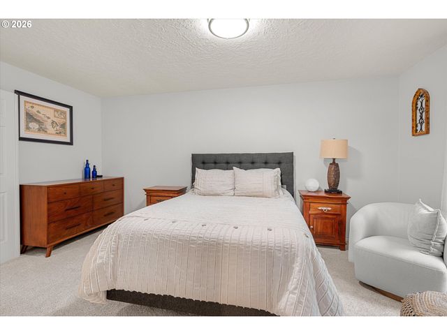 6248 BRIDGEVIEW Dr, West Linn, OR 97068