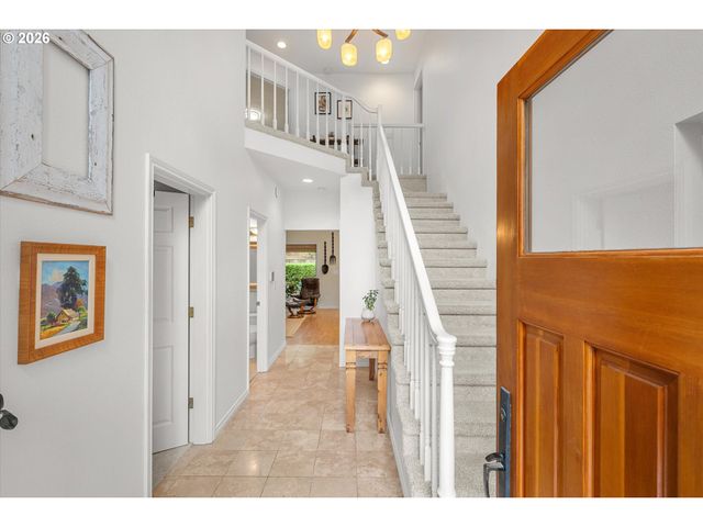 6248 BRIDGEVIEW Dr, West Linn, OR 97068