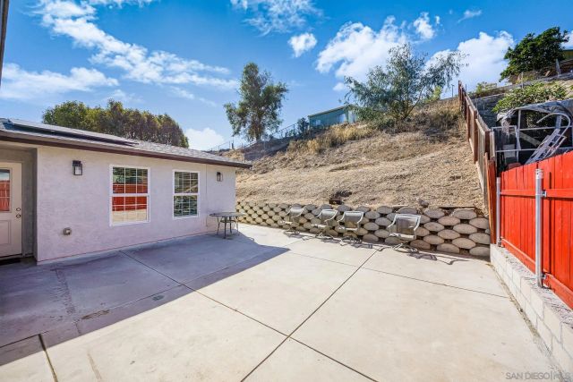 836 Carlsbad St, San Diego, CA 92114