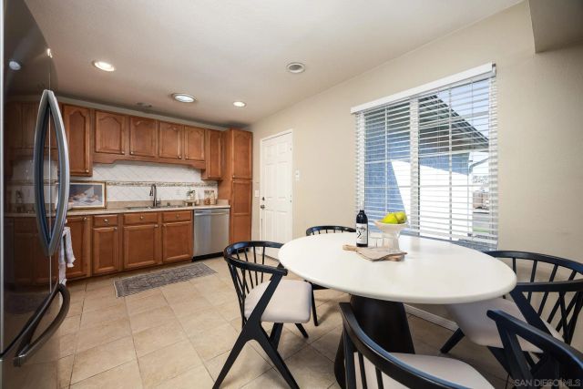 836 Carlsbad St, San Diego, CA 92114