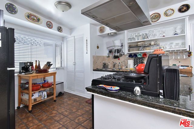 4709 Camellia Avenue, Valley Village, CA 91602