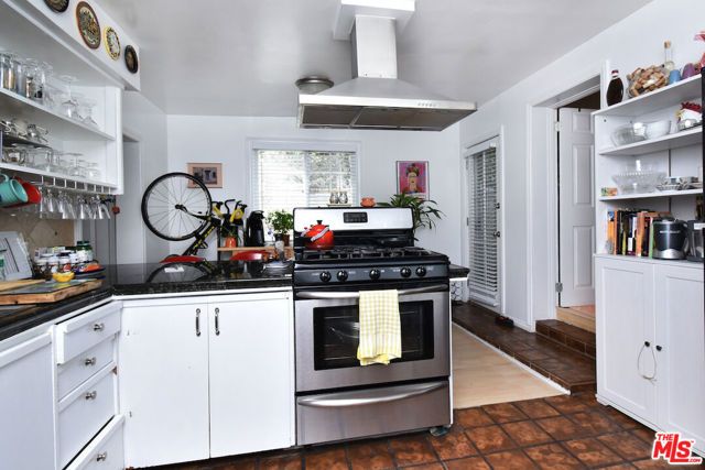 4709 Camellia Avenue, Valley Village, CA 91602