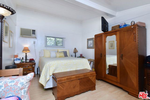 4709 Camellia Avenue, Valley Village, CA 91602