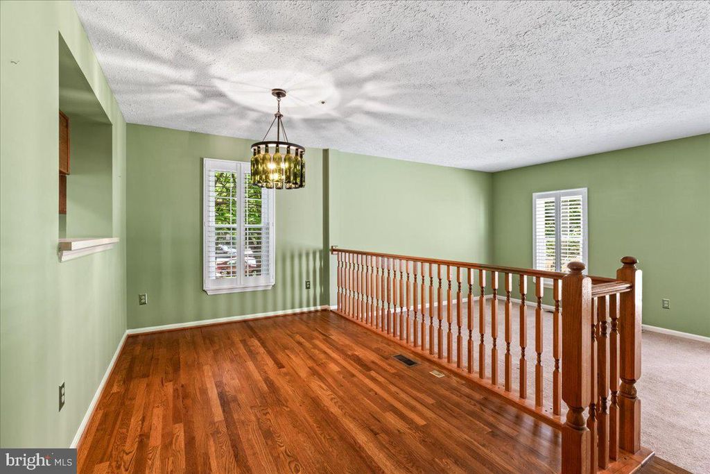 Image 19 of property listing at 20540 LOWFIELD DR, Germantown, MD 20874