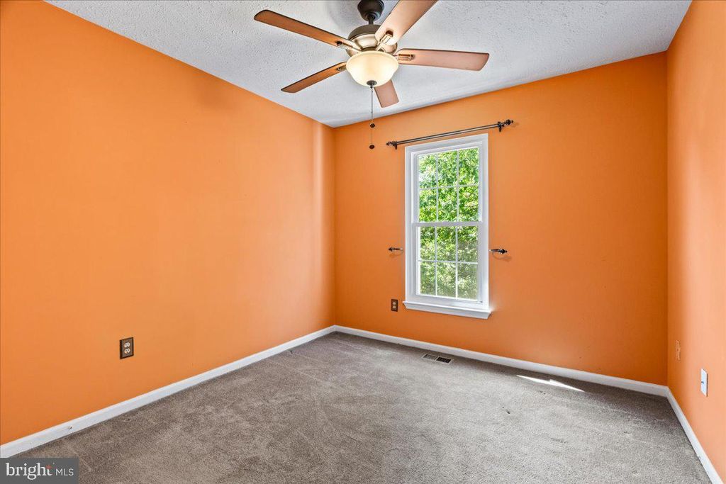 Image 31 of property listing at 20540 LOWFIELD DR, Germantown, MD 20874