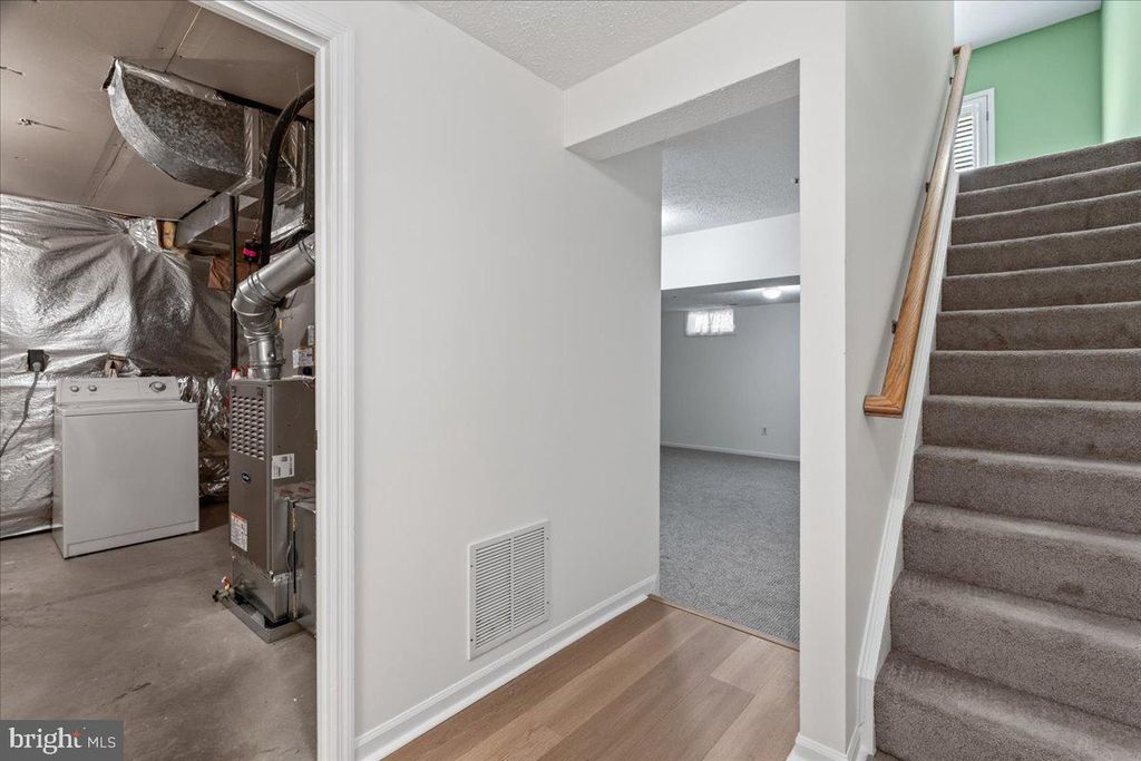 Image 37 of property listing at 20540 LOWFIELD DR, Germantown, MD 20874