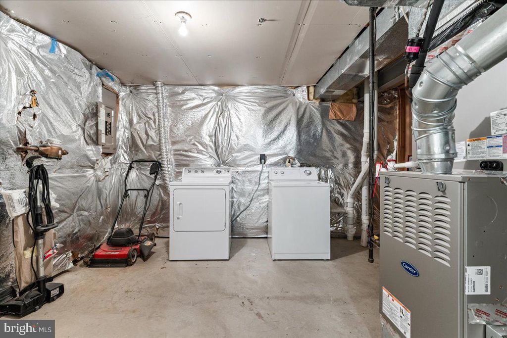 Image 38 of property listing at 20540 LOWFIELD DR, Germantown, MD 20874