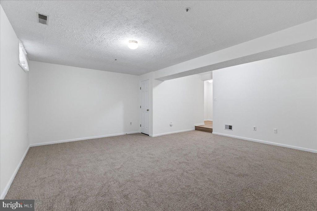 Image 41 of property listing at 20540 LOWFIELD DR, Germantown, MD 20874