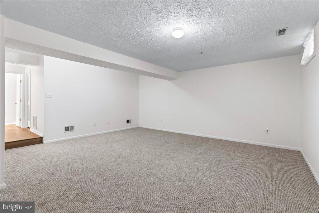Image 42 of property listing at 20540 LOWFIELD DR, Germantown, MD 20874