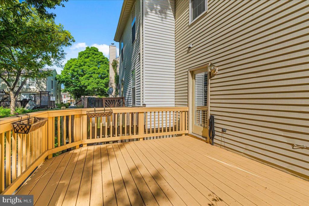 Image 44 of property listing at 20540 LOWFIELD DR, Germantown, MD 20874