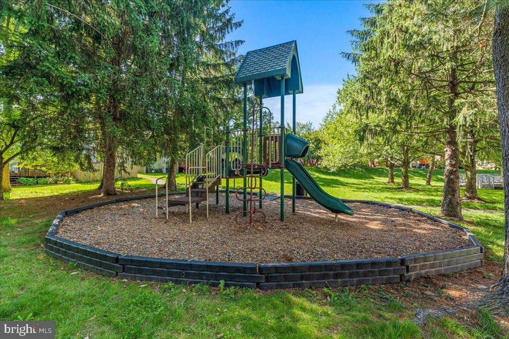 Image 49 of property listing at 20540 LOWFIELD DR, Germantown, MD 20874