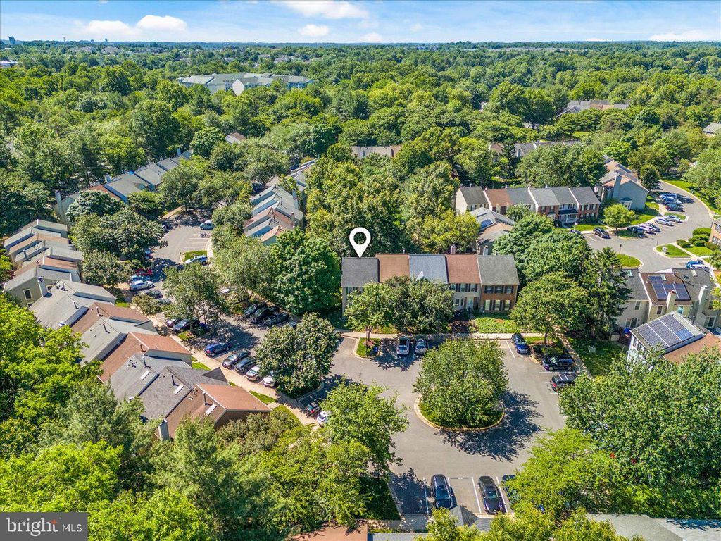 Image 52 of property listing at 20540 LOWFIELD DR, Germantown, MD 20874
