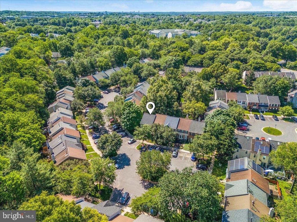 Image 53 of property listing at 20540 LOWFIELD DR, Germantown, MD 20874