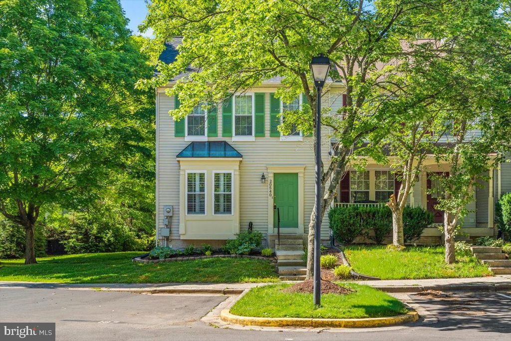 Image 60 of property listing at 20540 LOWFIELD DR, Germantown, MD 20874