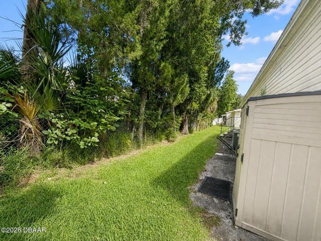 33 Cherrywood Court, South Daytona, FL 32119