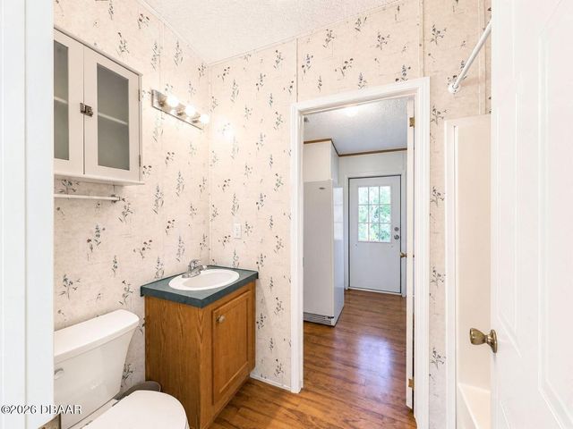 33 Cherrywood Court, South Daytona, FL 32119