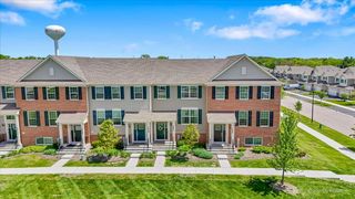 1623 Bentz Way, Batavia, IL 60510