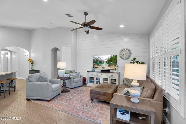 4414 E GLACIER Place, Chandler, AZ 85249