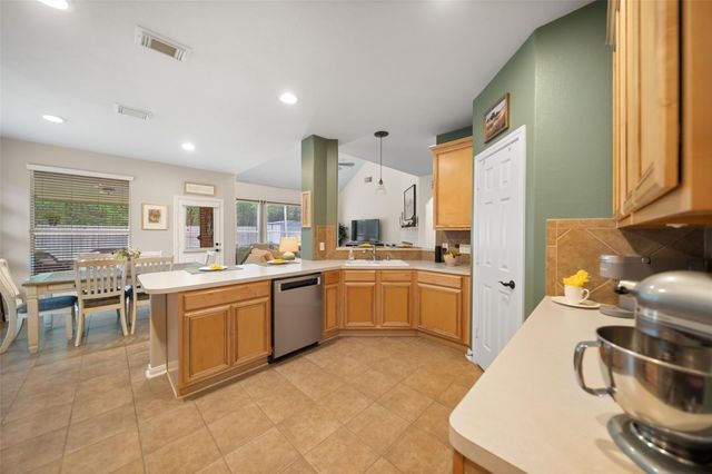 18118 Outback Lakes Trail, Humble, TX 77346