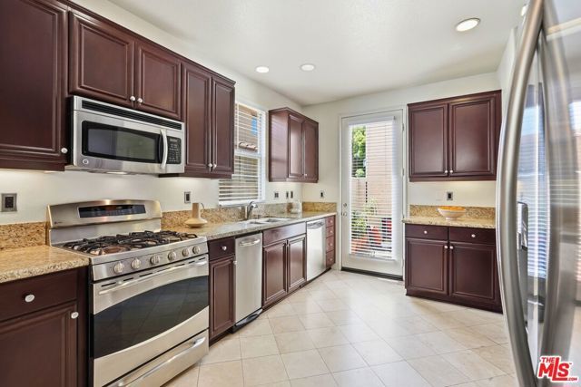 20244 Pienza Lane, Porter Ranch (los Angeles), CA 91326