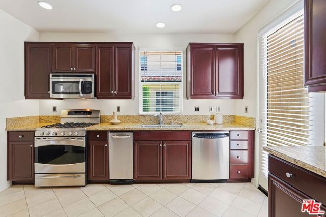 20244 Pienza Lane, Porter Ranch (los Angeles), CA 91326